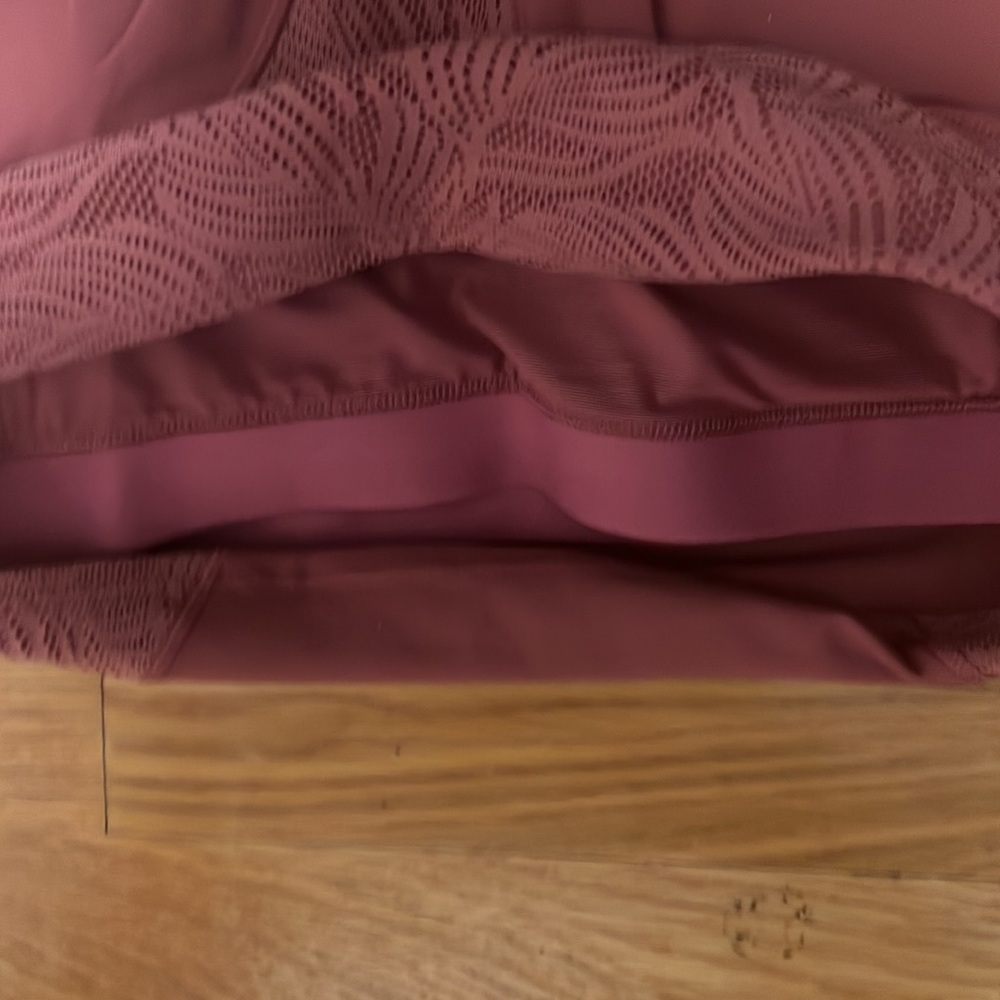 Athleta Conscious Lace crop , cups A-C - Picture 6 of 6